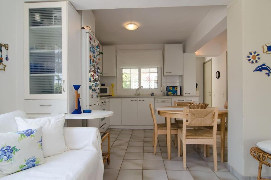 Vila Wonderful House With Private Garden Flogita Exteriér fotografie