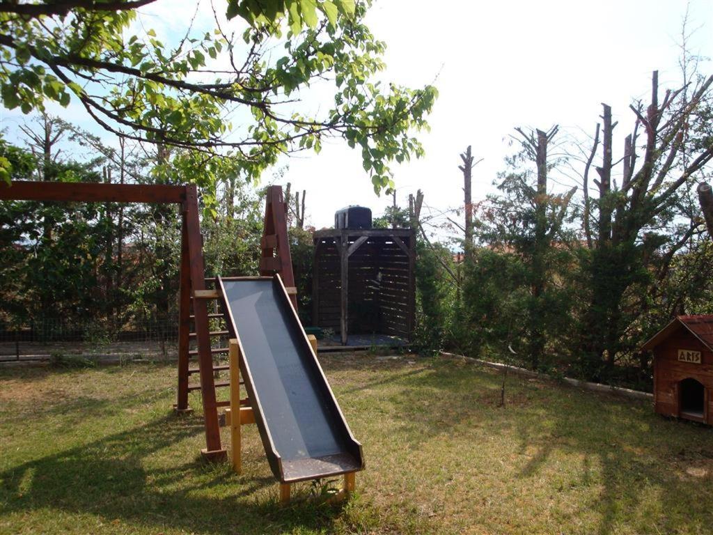 Vila Wonderful House With Private Garden Flogita Exteriér fotografie