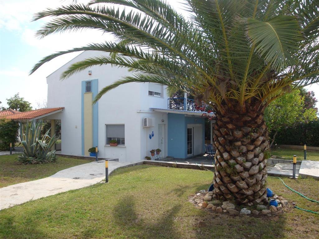 Vila Wonderful House With Private Garden Flogita Exteriér fotografie